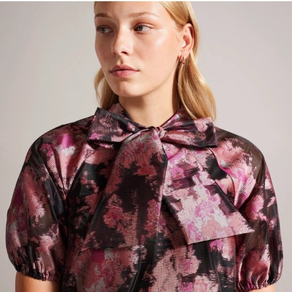 Ted Baker London Ellsiaa Short Sleeve Blouse Floral Tie Neck Business Size 4 - Picture 1 of 5